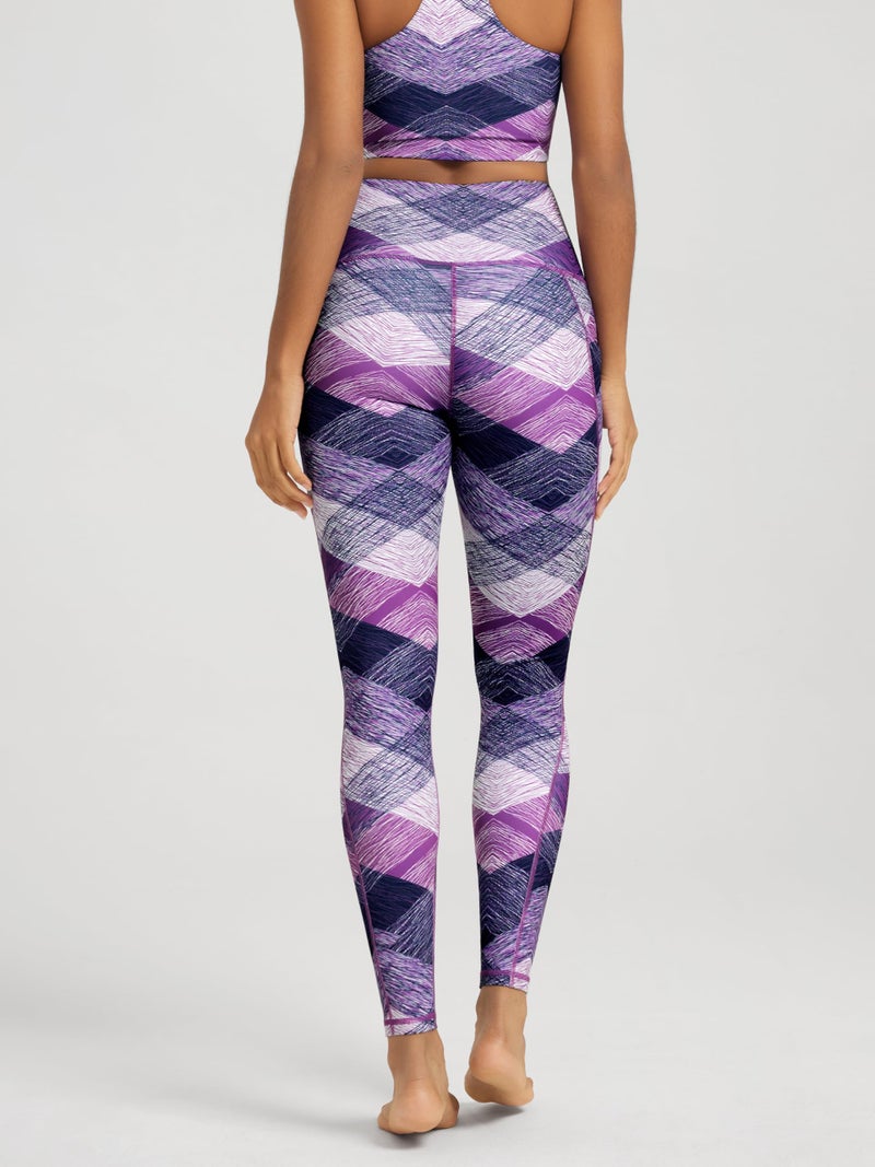 ODODOS Women's High Waisted Full Length Yoga Leggings with Pockets, 28" Inseam Tummy Control Non See Through Workout Athletic Running Yoga Pants, SketchedChevron, Medium - Image 3